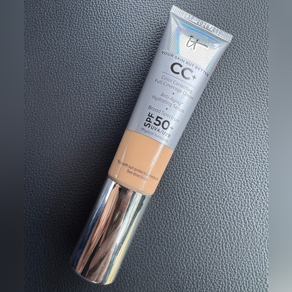 IT Cosmetics CC+ Cream w/ SPF 50 - Light - Picture 2 of 9